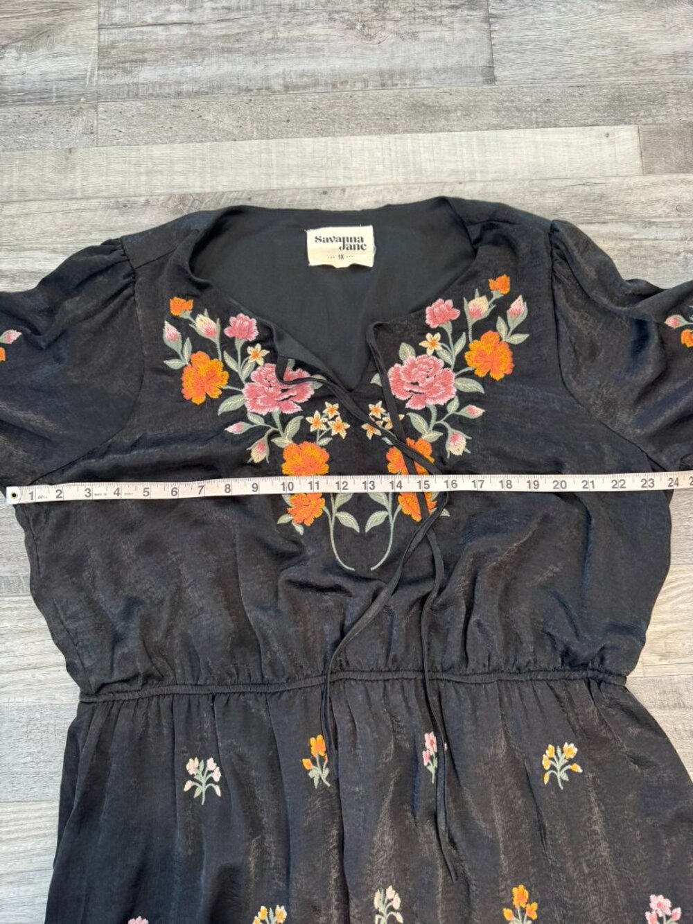 Savanna Jane black silky floral embroidered maxi dress size 1X E7 - Picture 4 of 7